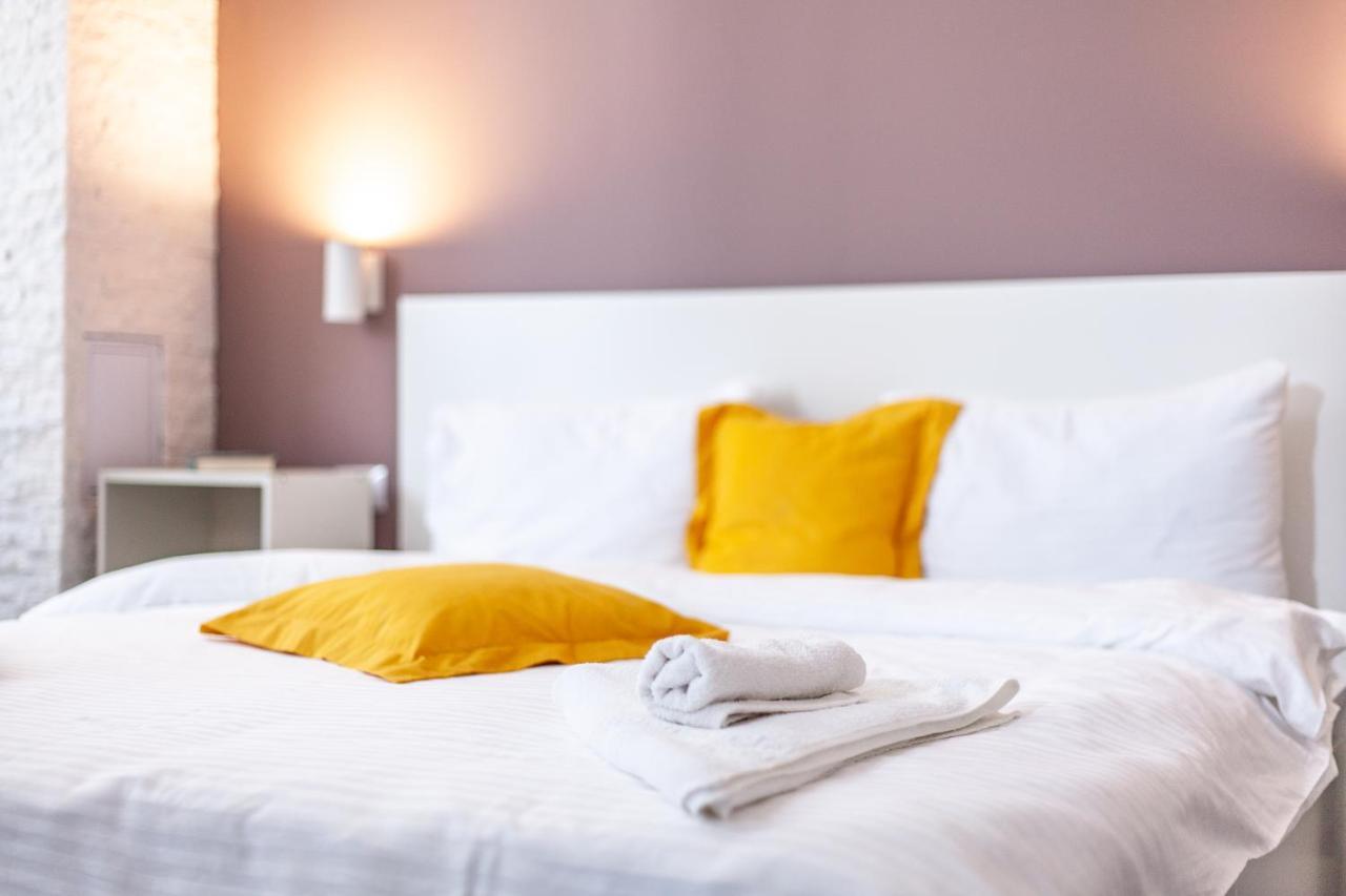 Modern Studio In The Heart Of Iasi Luaran gambar
