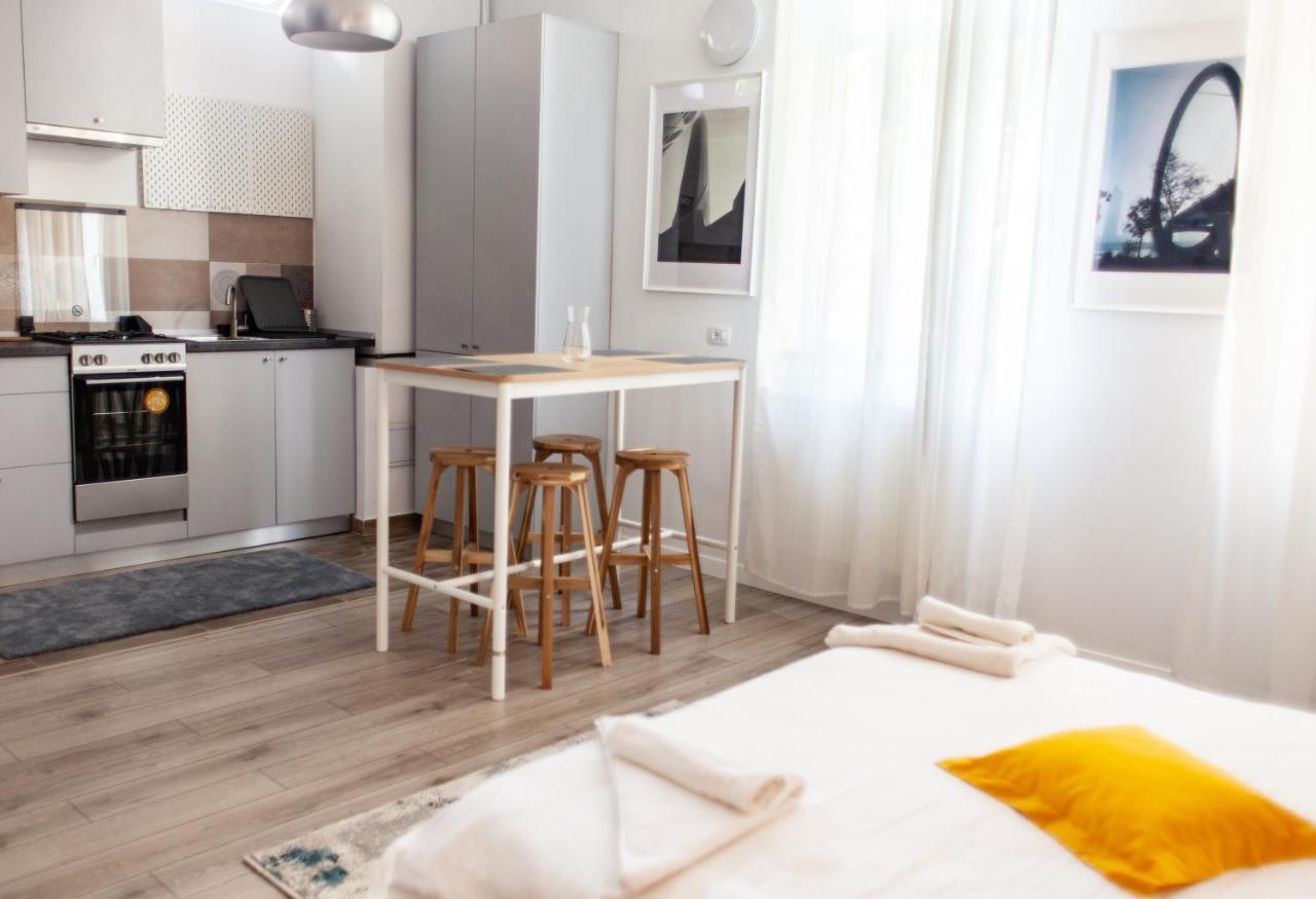 Modern Studio In The Heart Of Iasi Luaran gambar