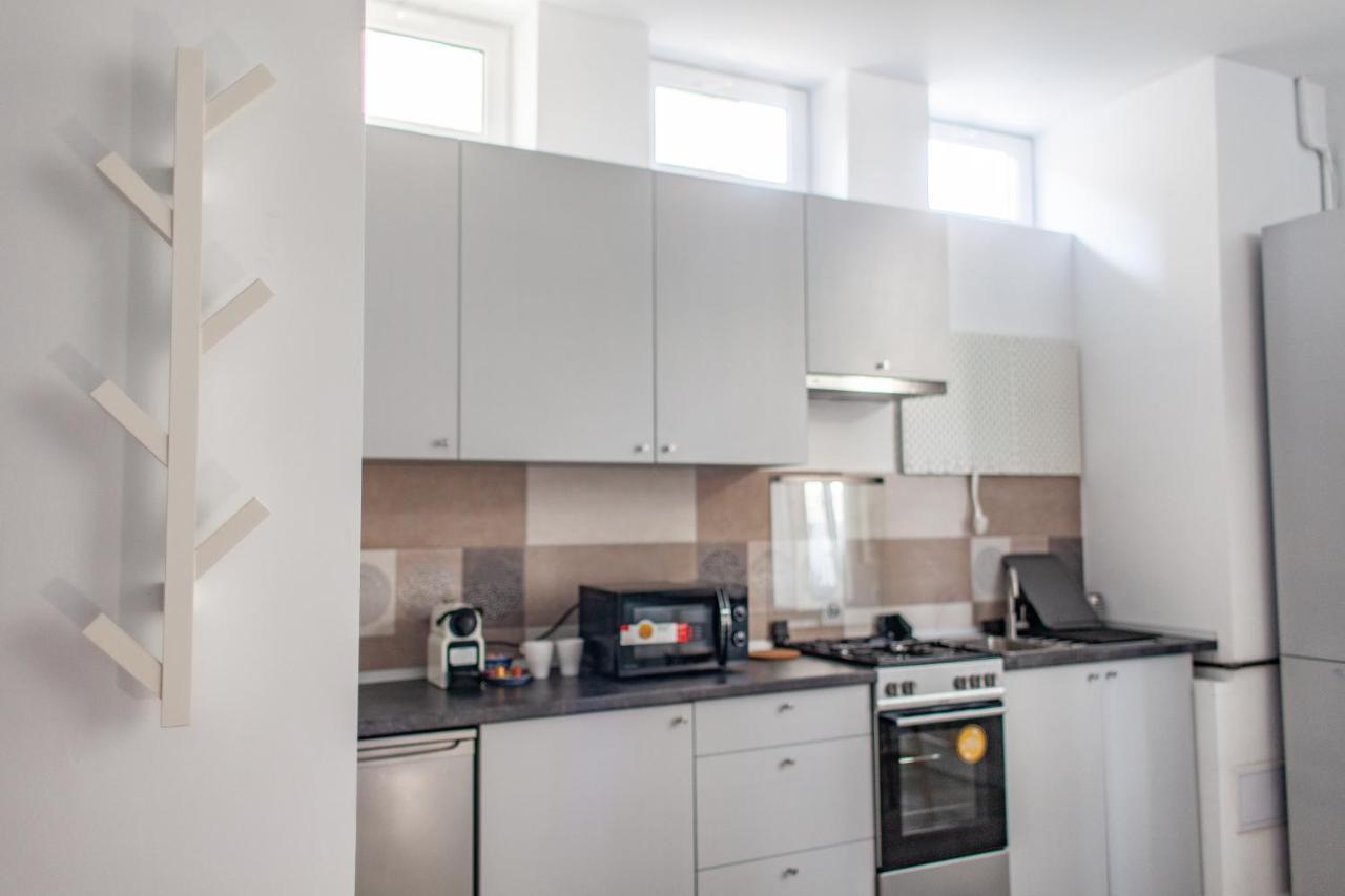 Modern Studio In The Heart Of Iasi Luaran gambar