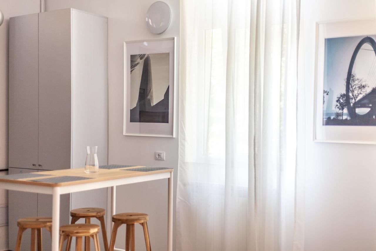 Modern Studio In The Heart Of Iasi Luaran gambar